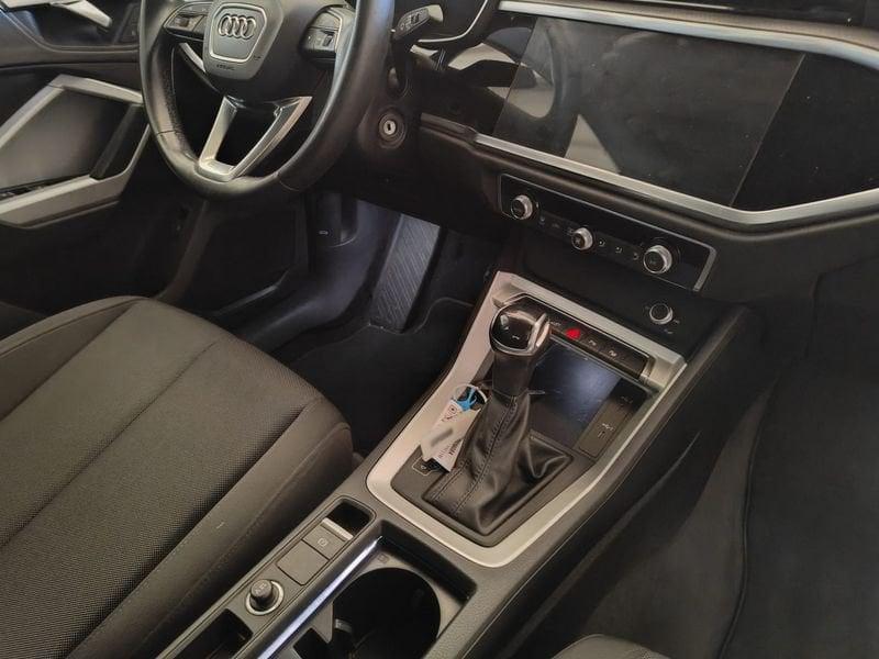 Audi Q3 Q3 SPB 45 TFSI e S tronic Business Plus