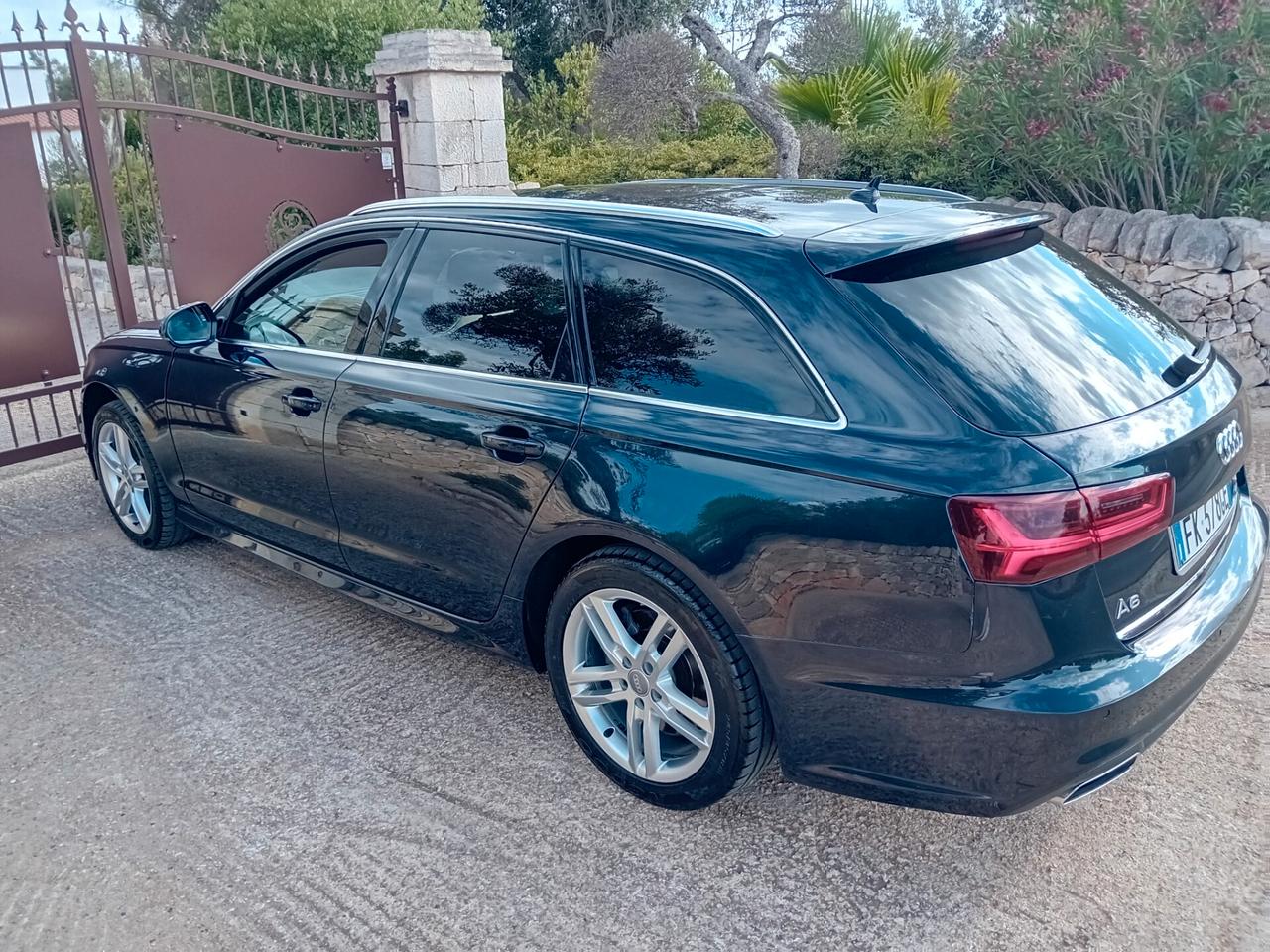 Audi A6 Avant 3.0 TDI S tronic quattro edition