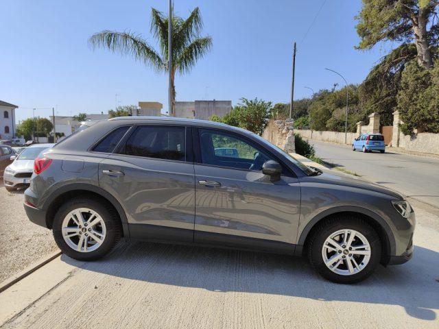 AUDI Q3 35 TDI S tronic Business