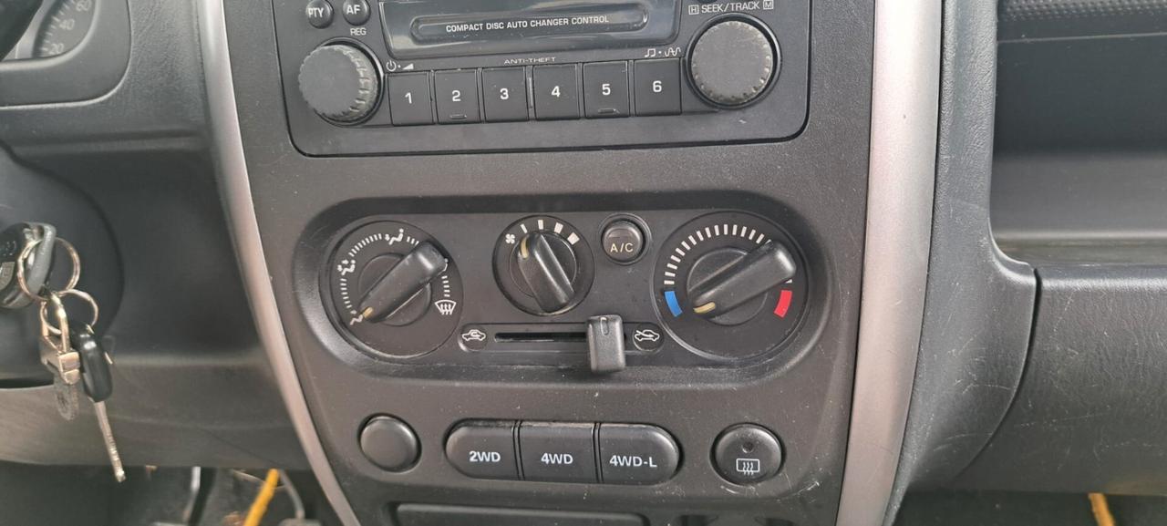 Suzuki Jimny 1.3i 16V cat 4WD JLX