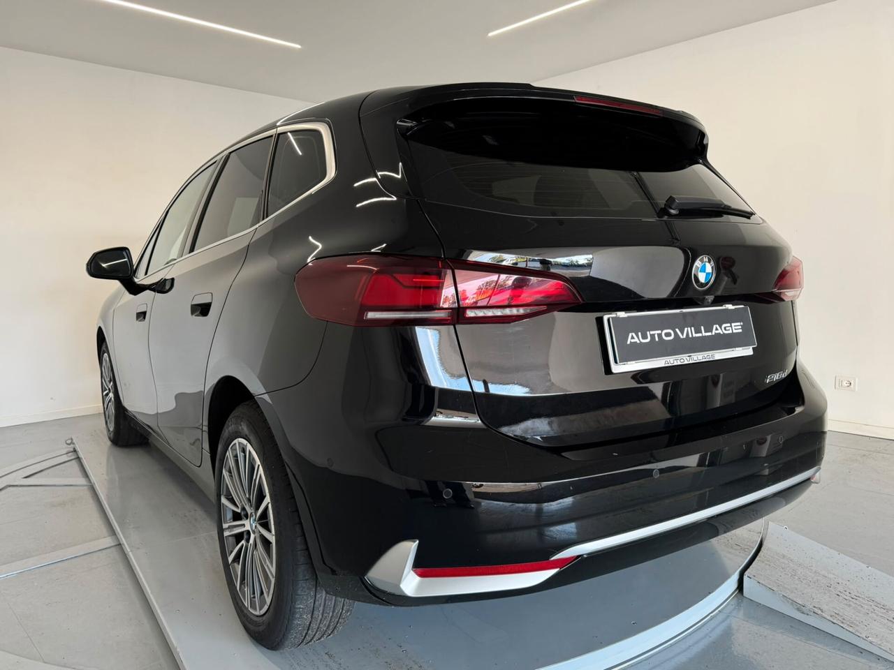 Bmw 2er Active Tourer 218d Luxury