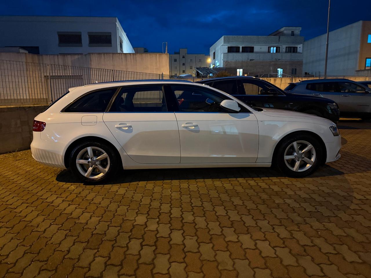 Audi A4 Avant 2.0 TDI ultra 136CV Business
