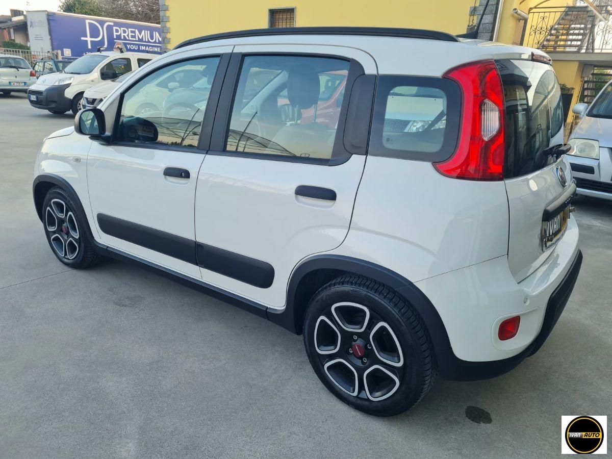 FIAT Panda 1.0 Benzina/Hybrid-Neopatentati-Anno 2021