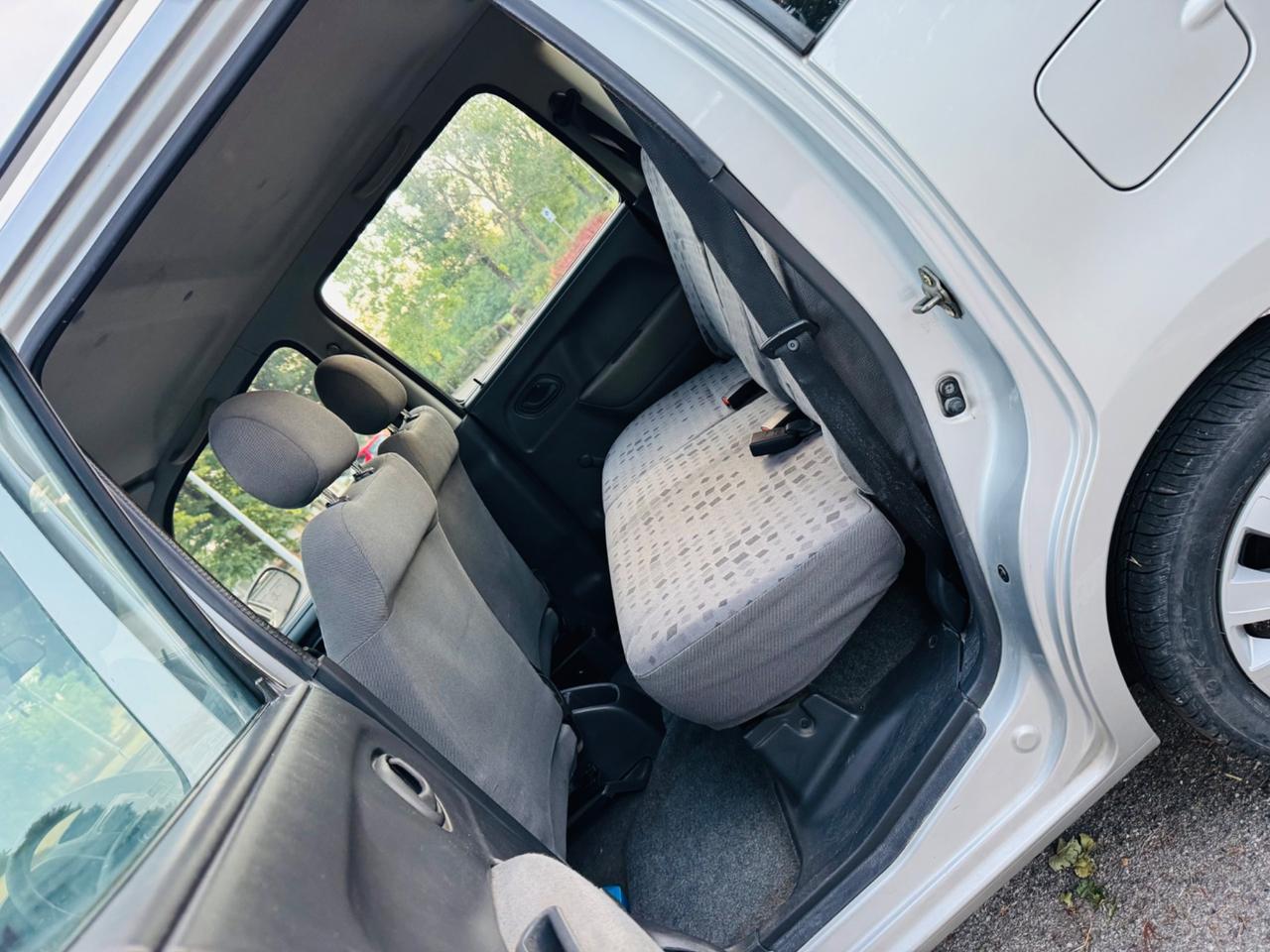 Opel Agila 1.2 16V Club