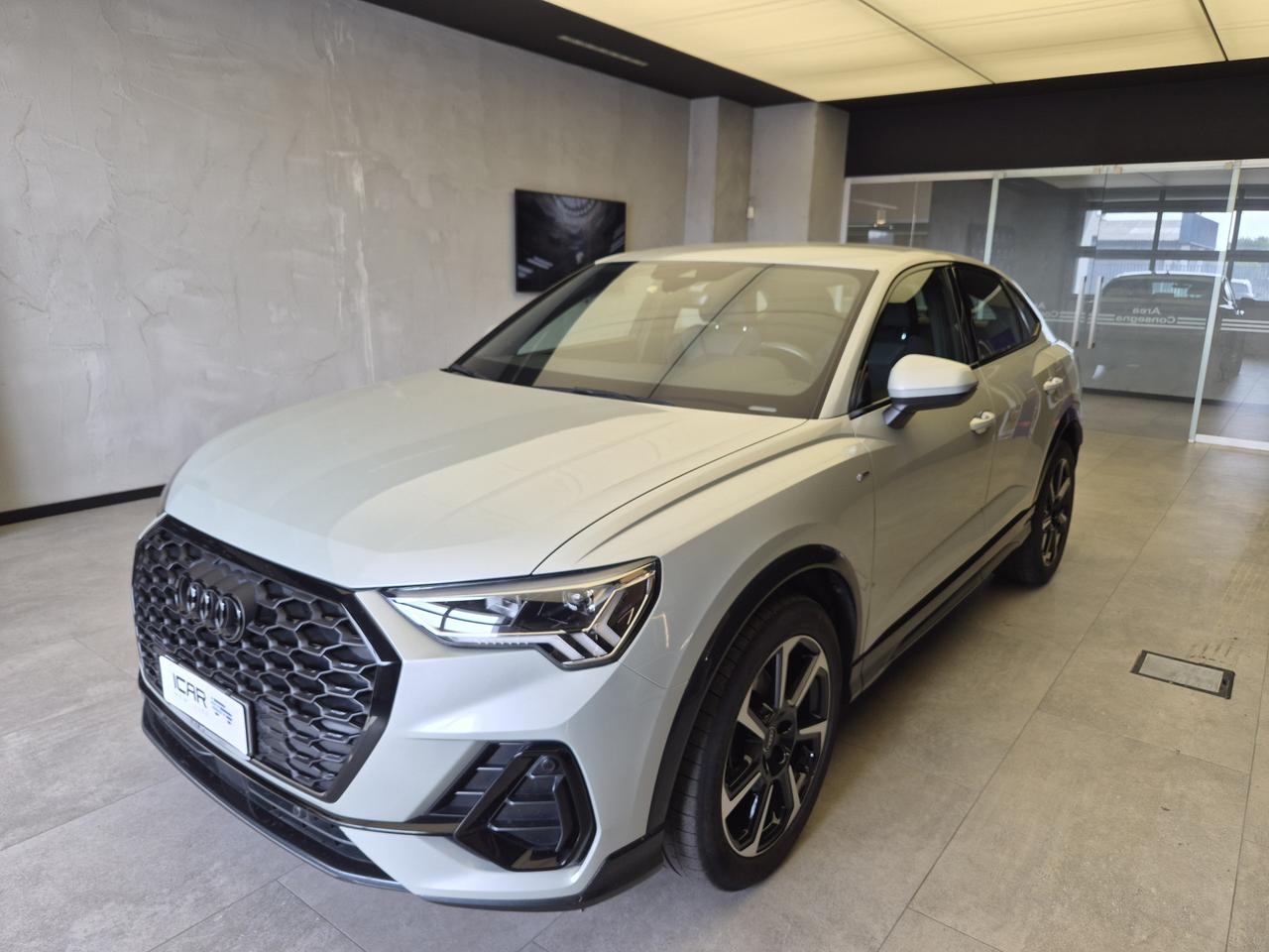 AUDI Q3 I 2019 Sportback - Q3 Sportback 35 2.0 tdi S line edition s-tronic