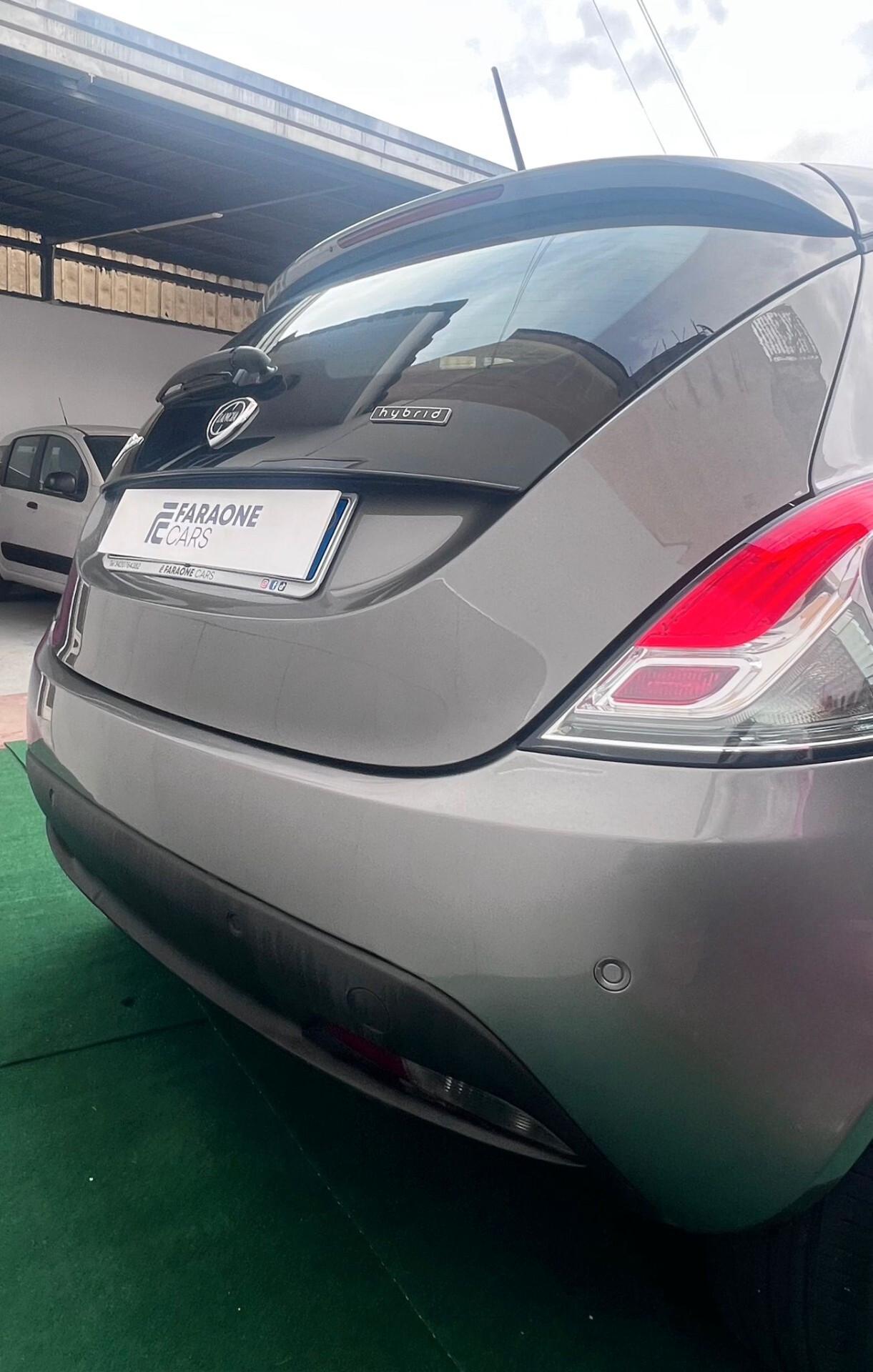 Lancia Ypsilon 1.0 FireFly 5 porte S&S Hybrid Gold Plus