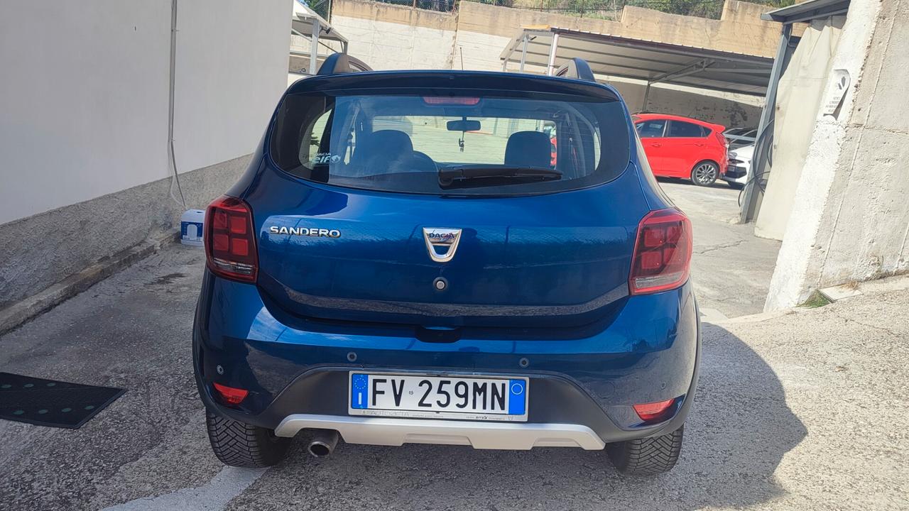 DACIA SANDERO