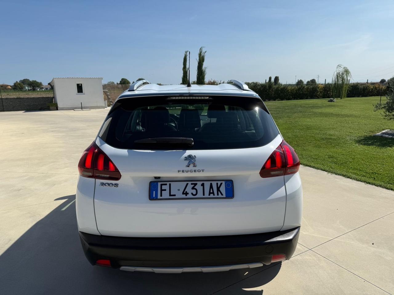 Peugeot 2008 BlueHDi 100 Allure