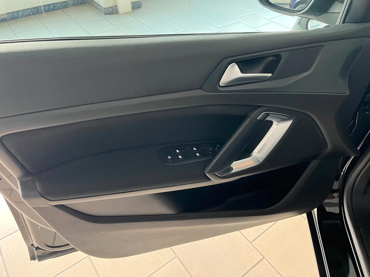 Peugeot 308 1.6 e-HDi 115 CV Stop&Start Allure