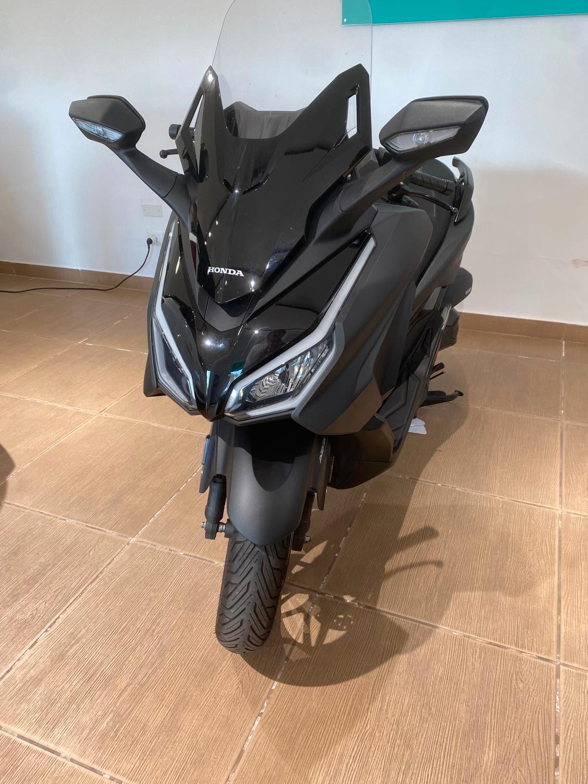 Honda Forza 350