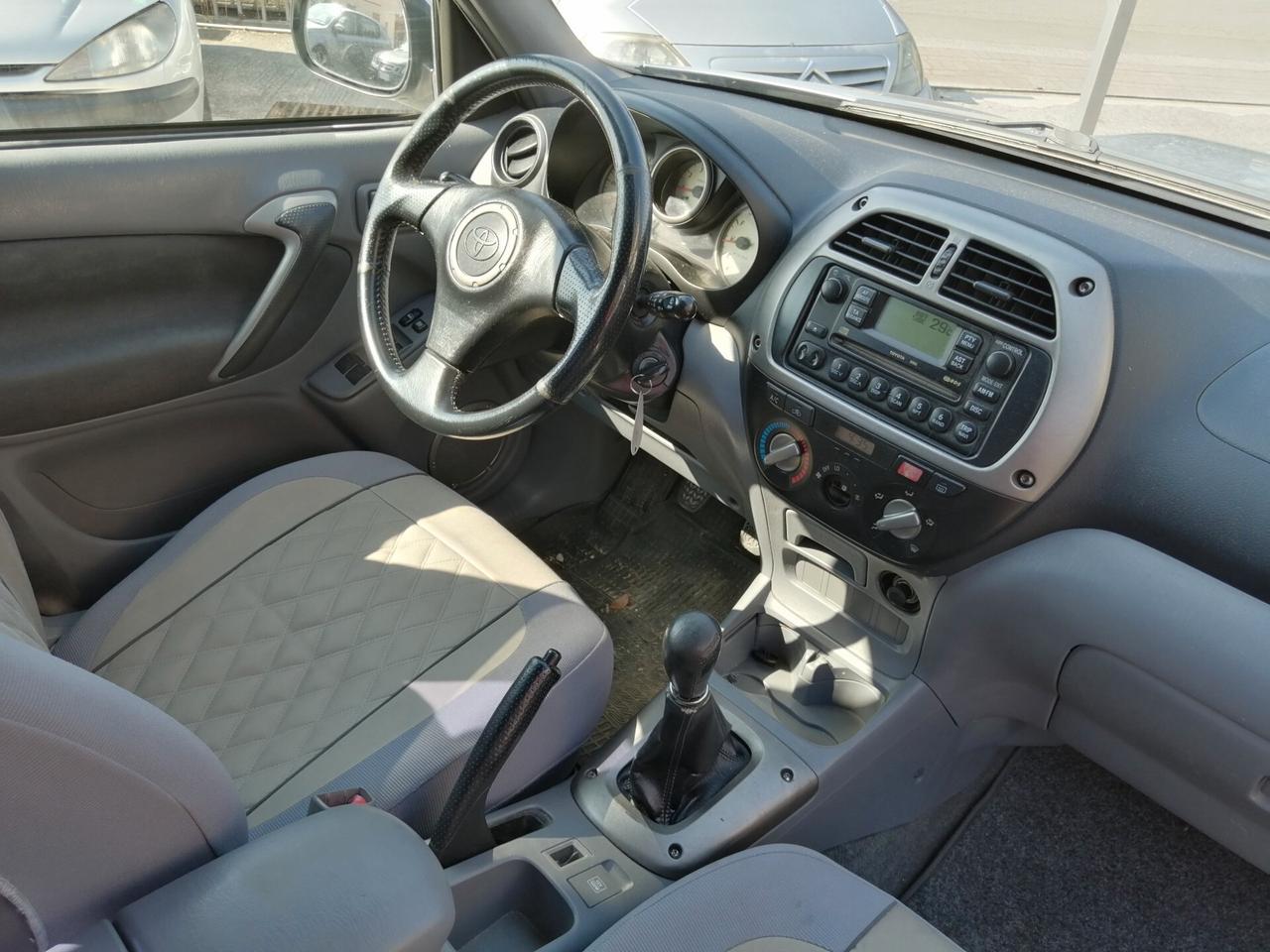 Toyota RAV 4 RAV4 2.0 Tdi D-4D cat 5 porte Sol