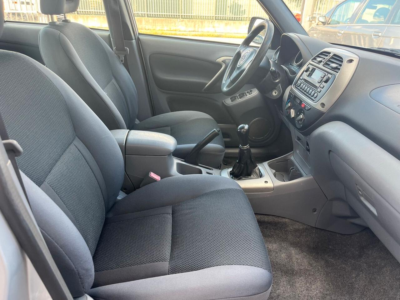 Toyota RAV 4 2.0 16V BENZ 5 porte Sol