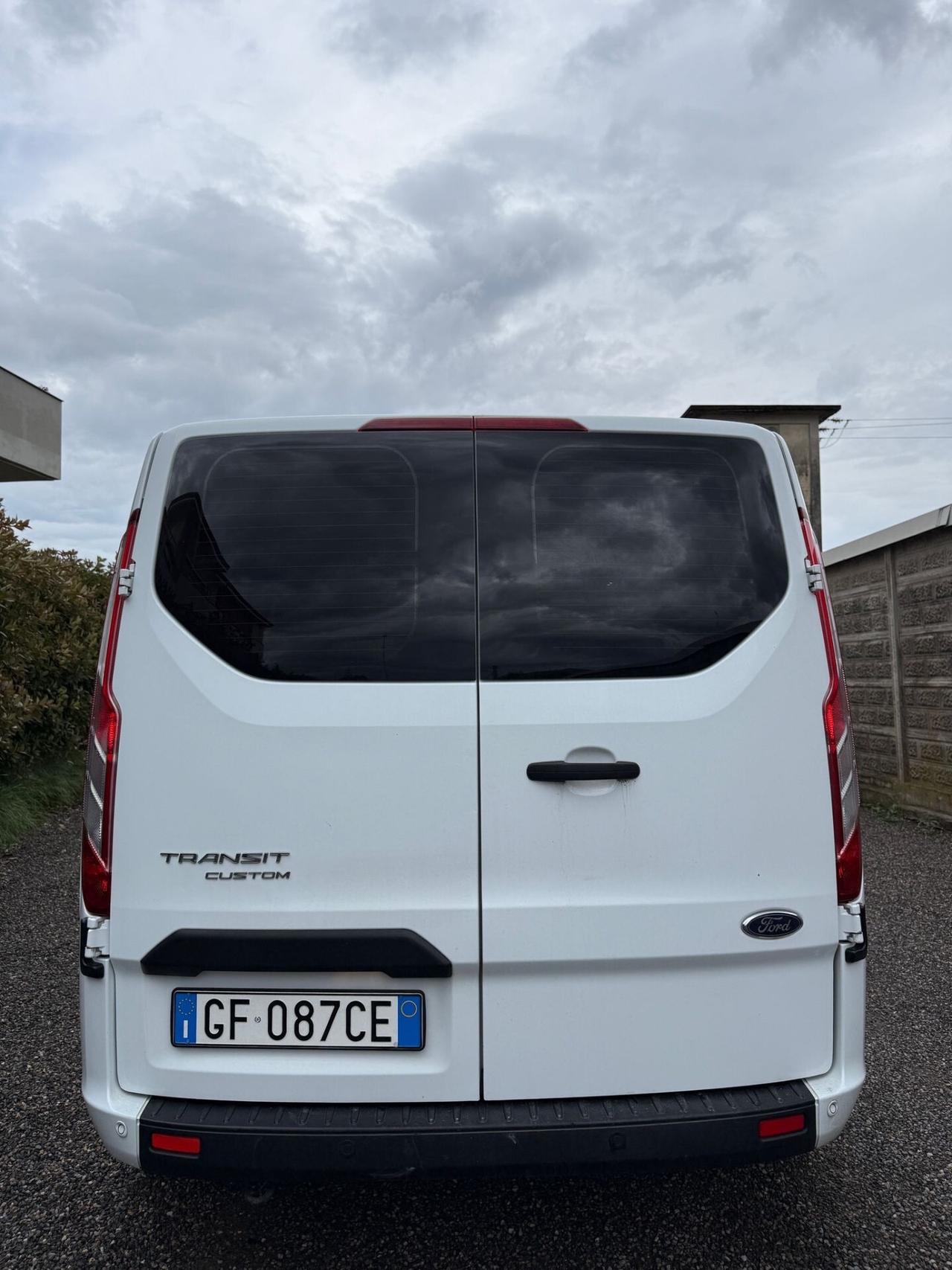 Ford Tourneo Custom Combi 320 2.0 EcoBlue 130CV PL