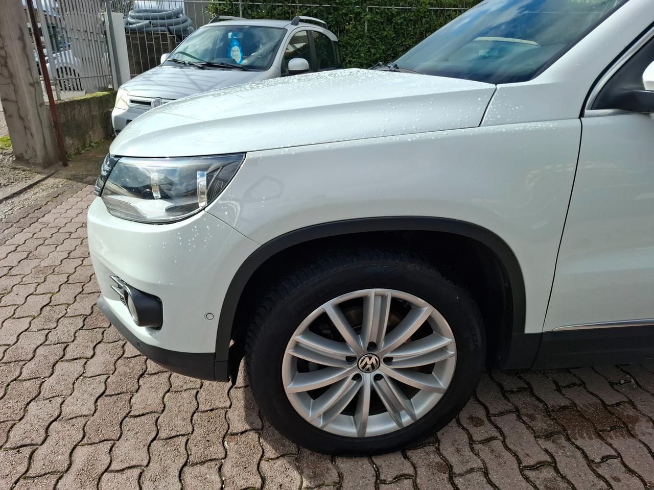 Volkswagen Tiguan 2.0 TDI 177 CV 4MOTION DSG R-Line BlueMotion Tech.
