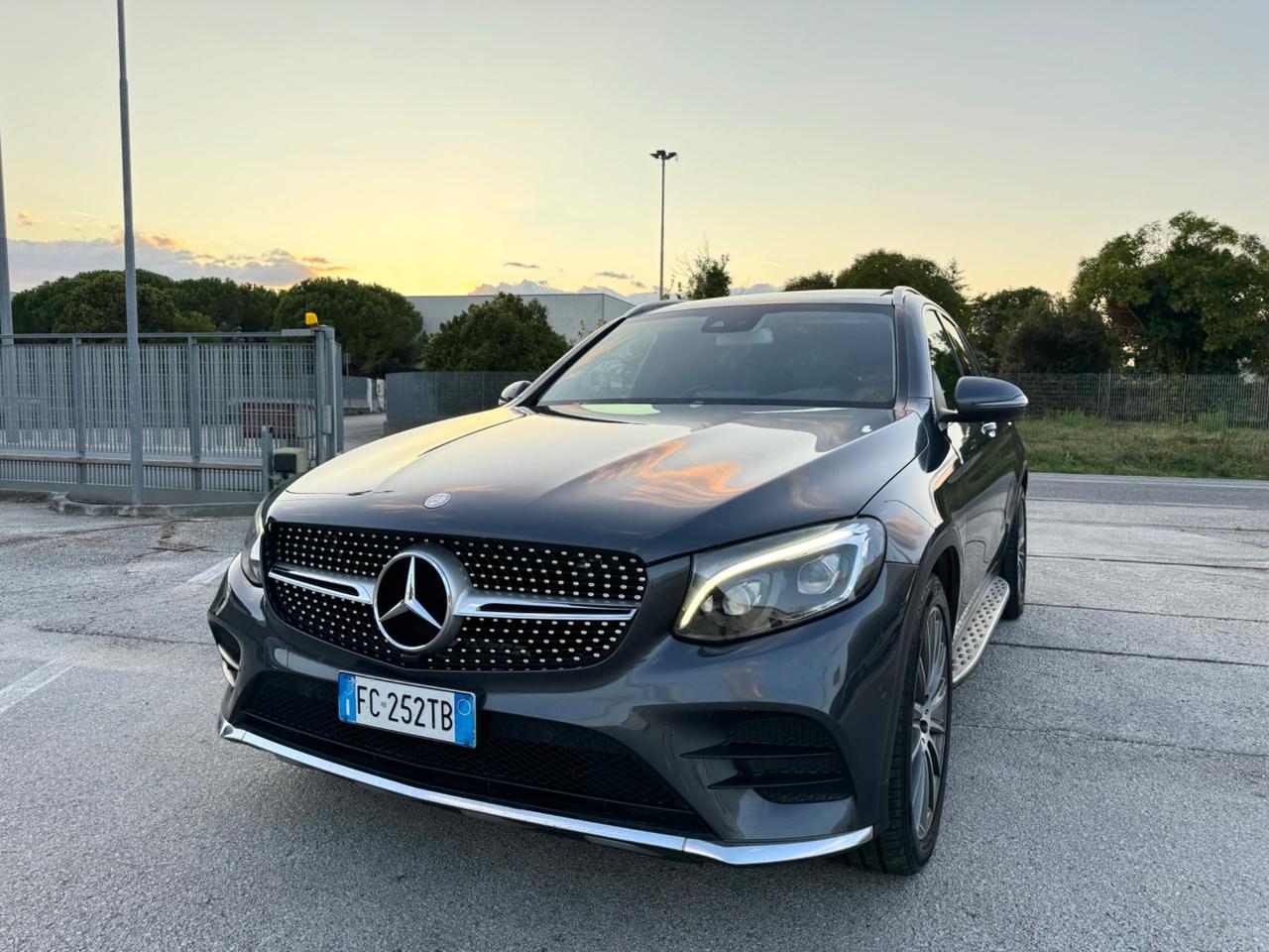 MERCEDES GLC 250d Premium AMG - Tetto Pelle Led 20