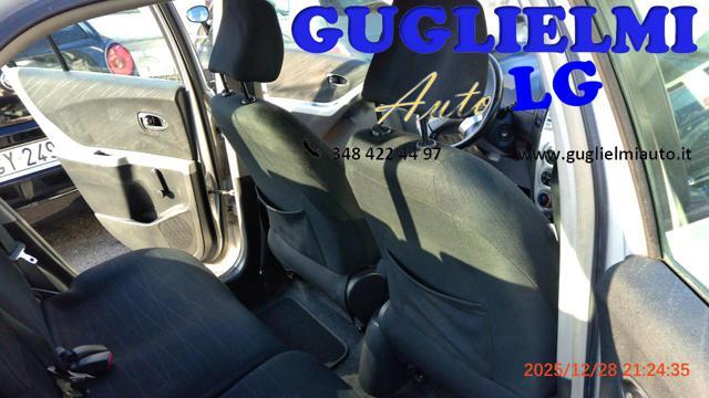 TOYOTA Yaris 1.3 5 porte Sol