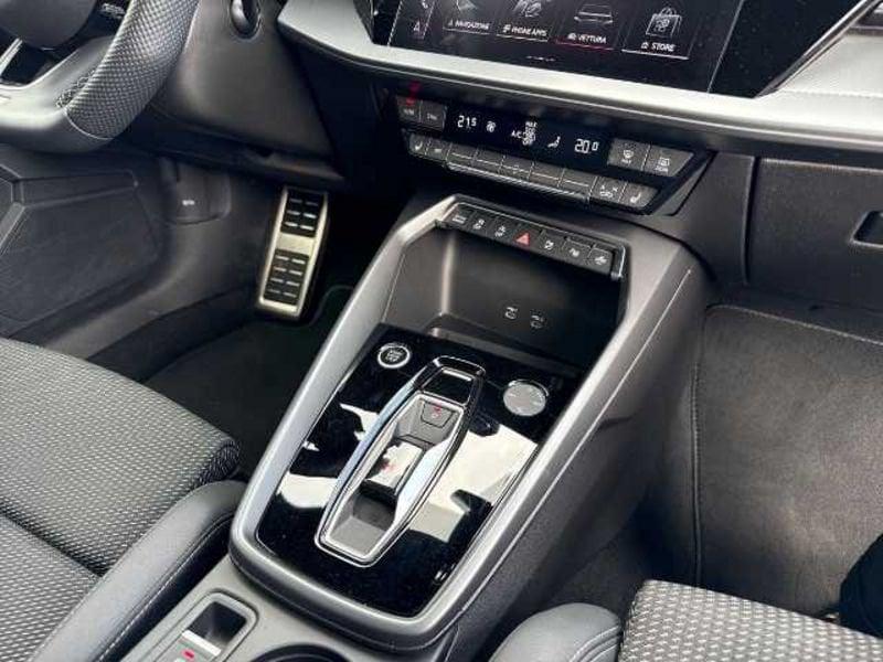 Audi A3 IV 2024 Sportback 35 2.0 tdi S line edition s-tronic