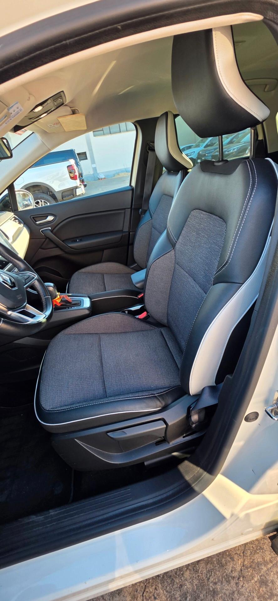Renault Captur Blue dCi 115 CV EDC Intens