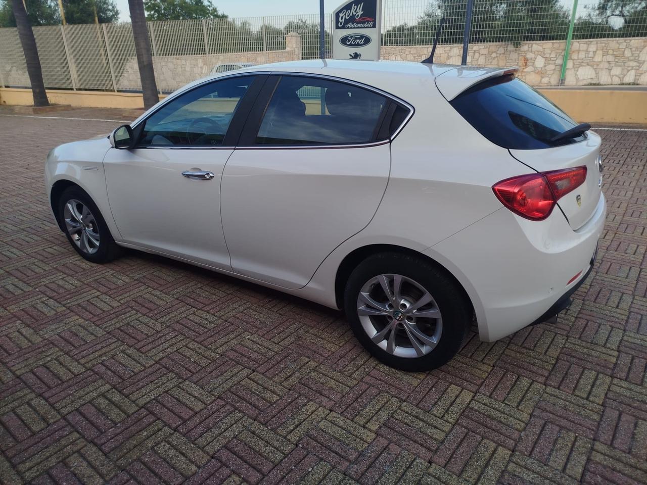 Alfa Romeo Giulietta 1.6 JTDm-2 105 CV Exclusive