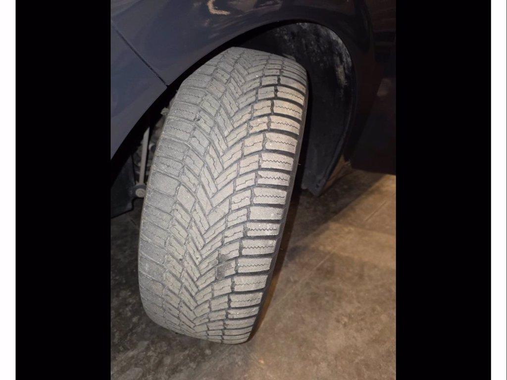 PEUGEOT 208 5p 1.2 puretech signature s&s 82cv del 2019