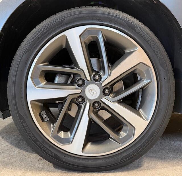 Hyundai Kona 1.0 T-GDI Xpossible