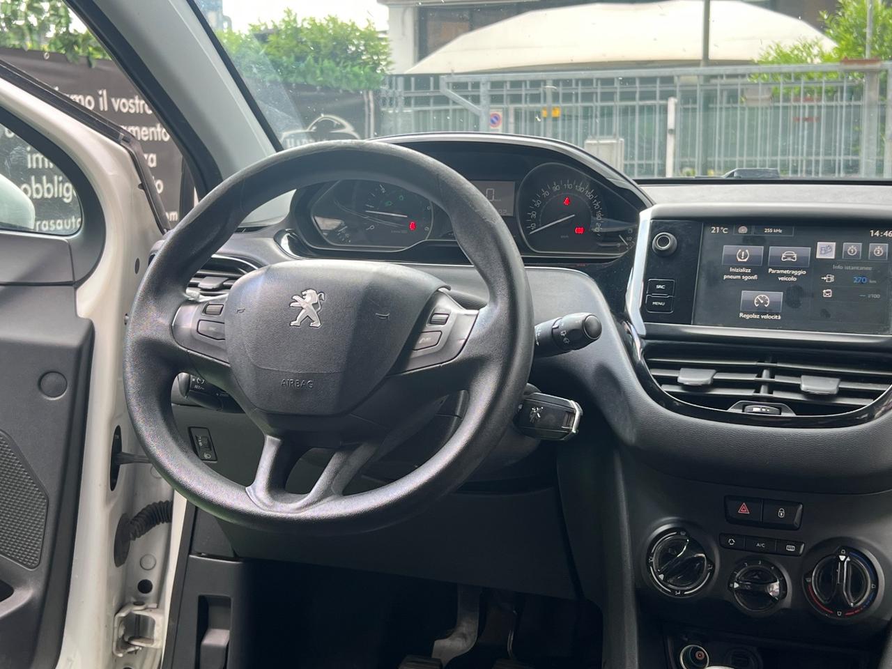 Peugeot 208 1.4 HDi 68 CV 5 porte Allure