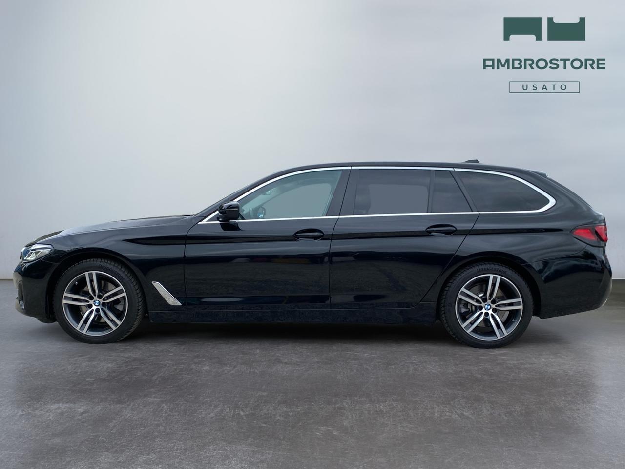 BMW Serie 5 G31 2020 Touring LCI - 520d Touring mhev 48V Luxury auto