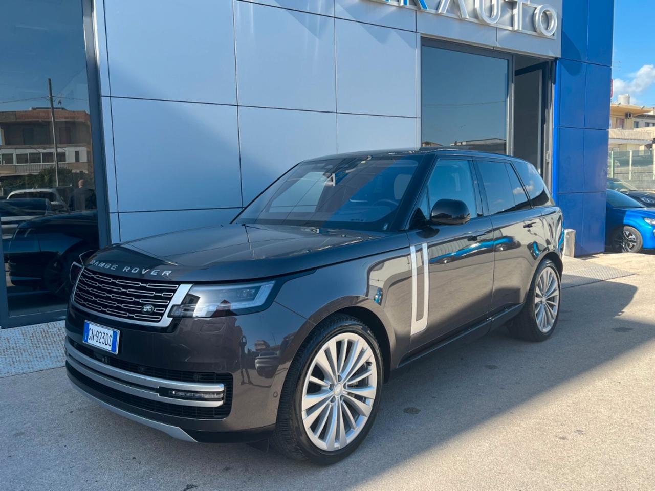 Land Rover Range Rover 4.4 V8 First Edition 530cv - anno 2023 - km 28.000