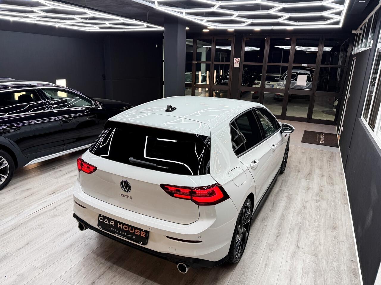 Volkswagen Golf 8 GTI 2.0 TSI 245CV