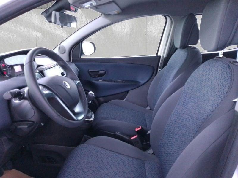 Lancia Ypsilon 1.0 firefly hybrid Gold s&s 70cv