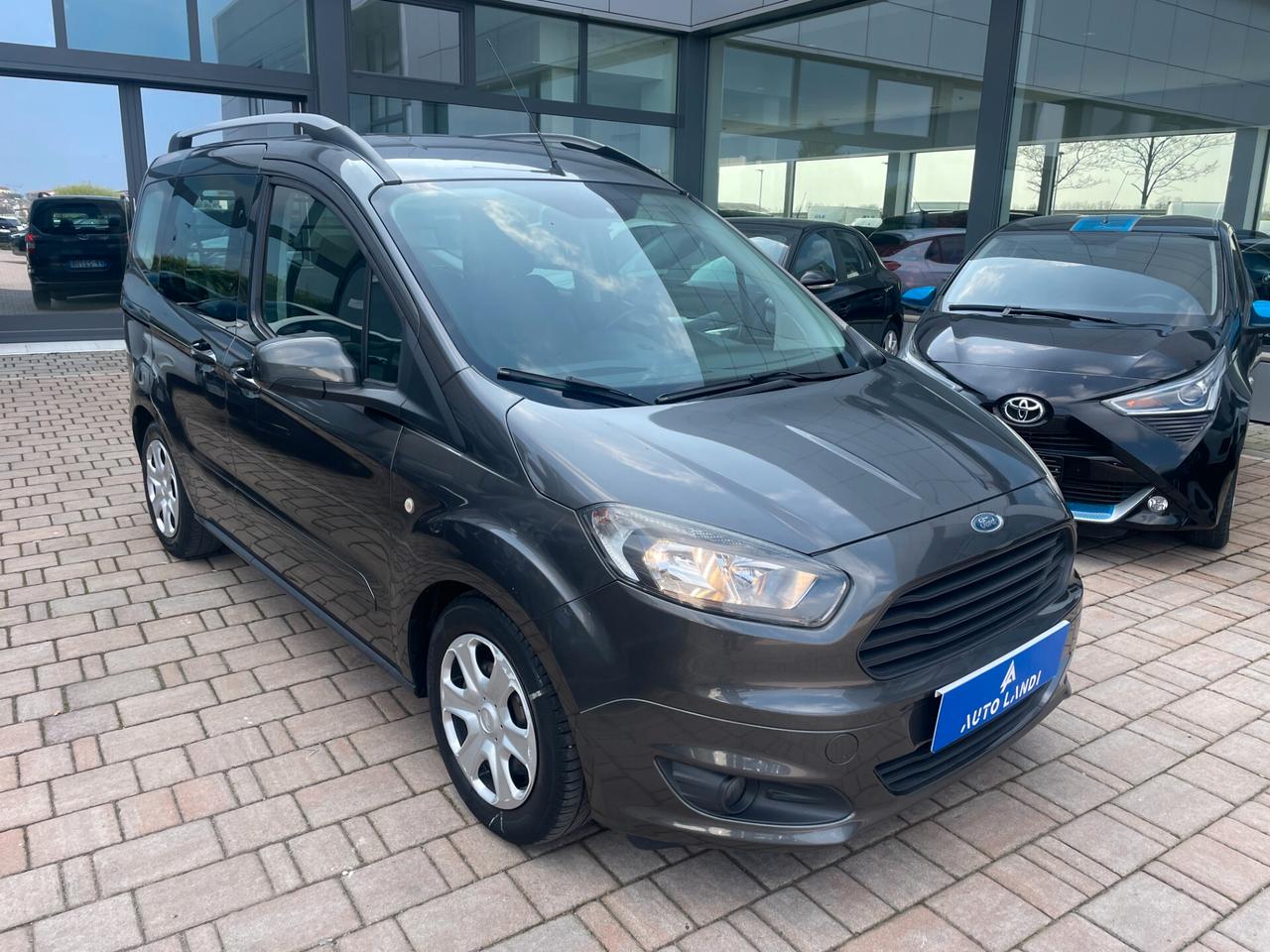 FORD Tourneo Courier 1.5 tdci 75cv titanium E5