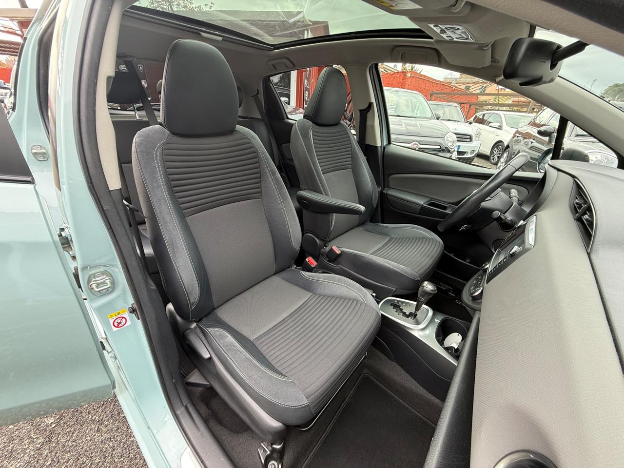 Yaris 1.5 Hybrid( 65 mila km - GLAMUR EDITION )-RATE