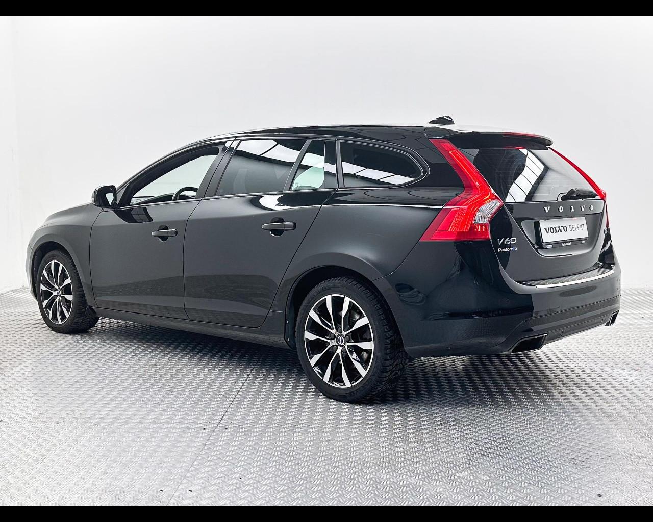 VOLVO V60 D3 Geartronic Dynamic Edition
