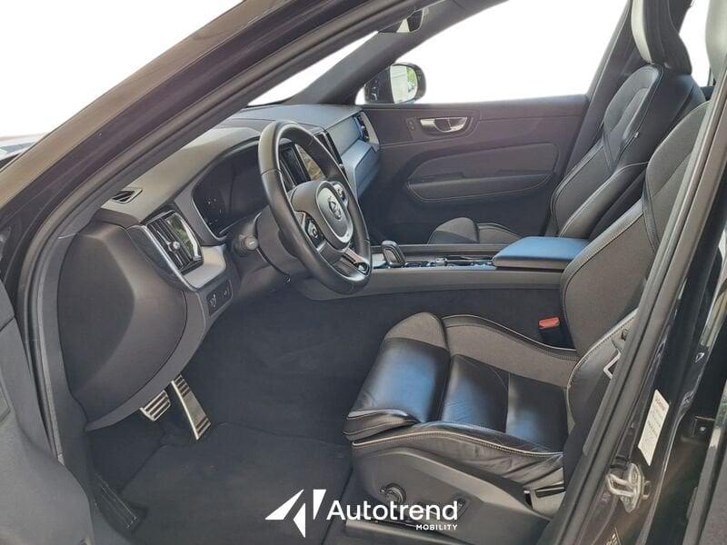 Volvo XC60 B4 197+14 CV AWD Automatico Mild Hybrid Diesel R-Design