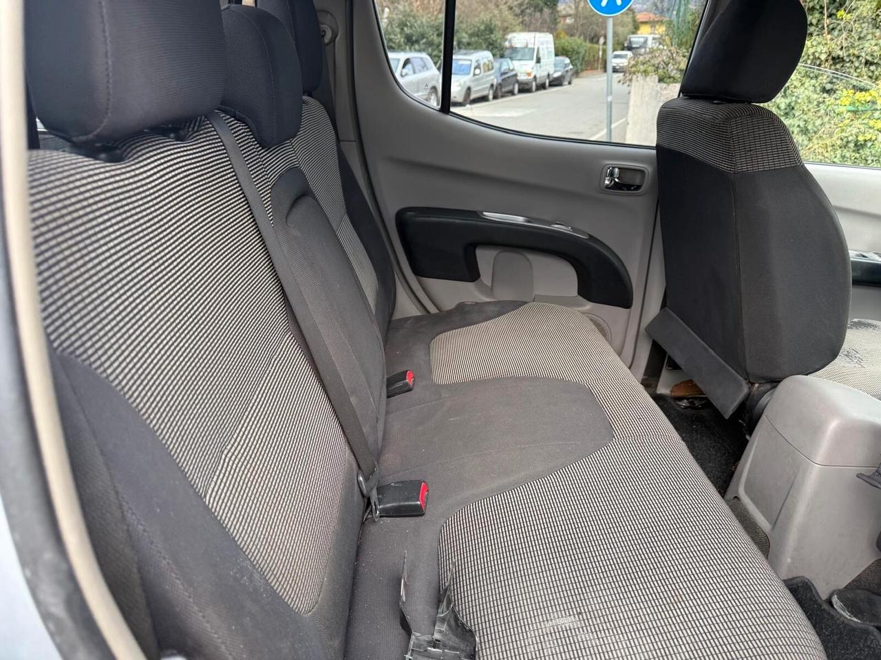 Mitsubishi L200 2.5 DI-D/136CV Club Cab Invite