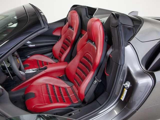 Ferrari SF90 Spider Tailor Made Ispirazioni