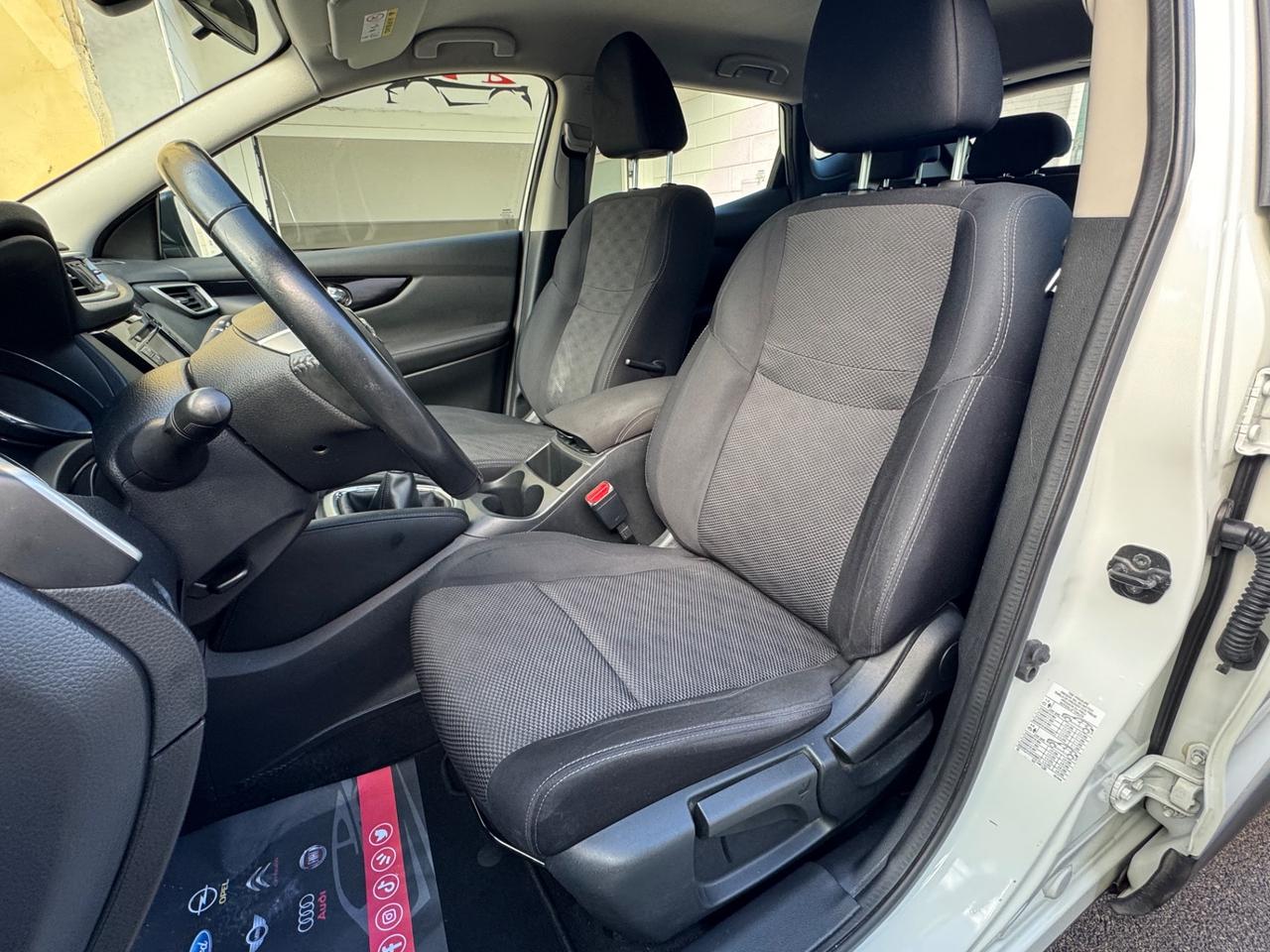 Nissan Qashqai 1.5 dCi Visia 110 cv manuale