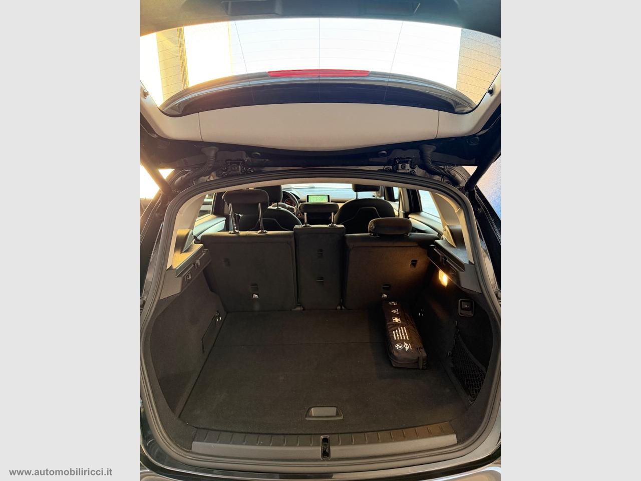 BMW 218d Active Tourer Advantage