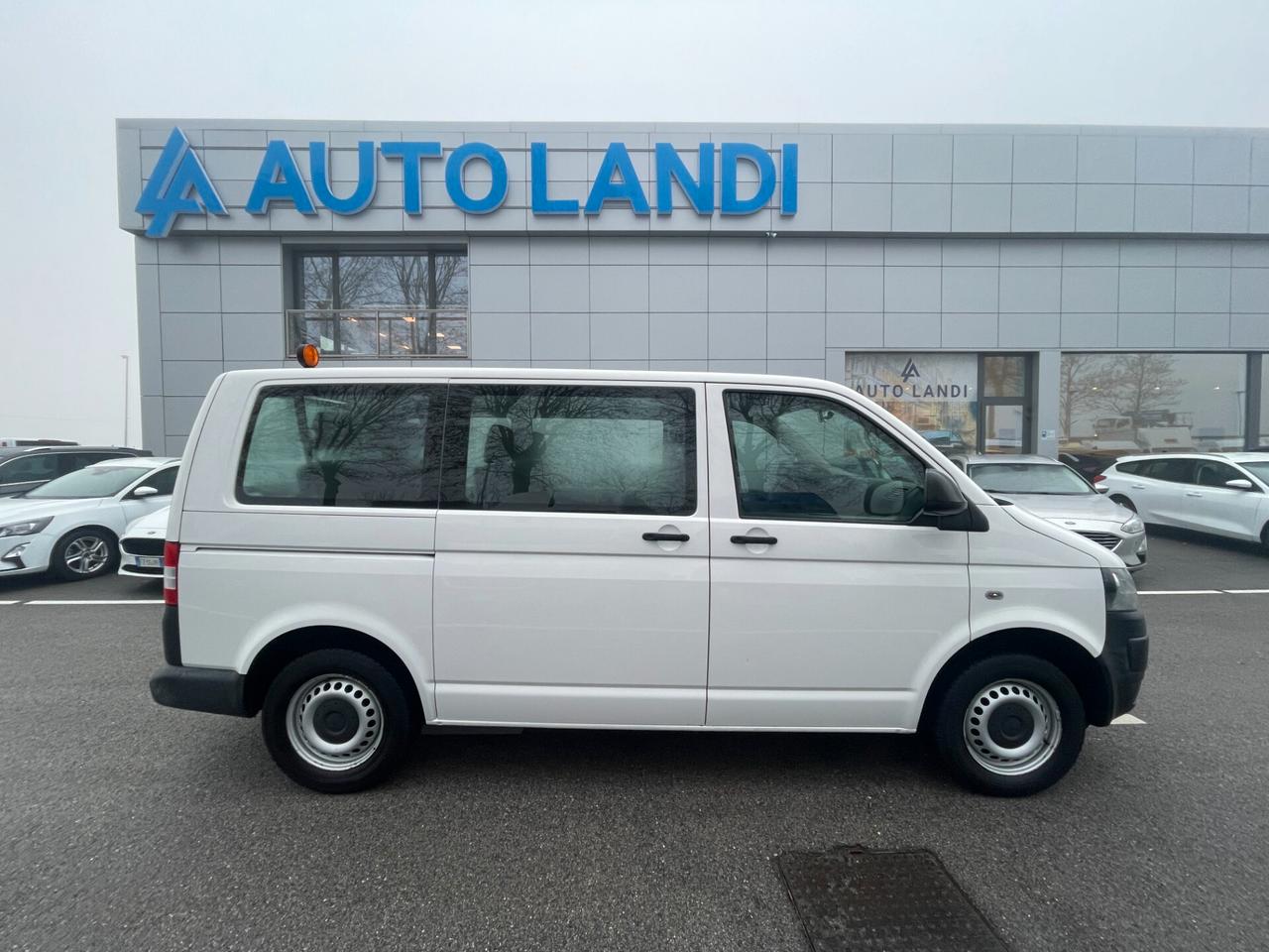 Volkswagen T5 Transporter 262.0 tdi 84cv Economy 9 POSTI