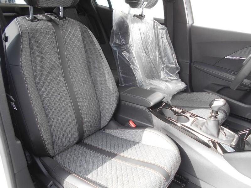 Peugeot 2008 100 Allure Retrocamera CBC