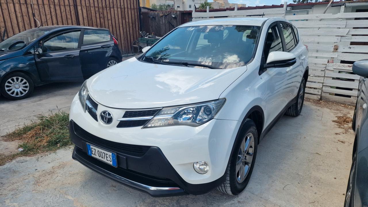 Toyota RAV 4 RAV4 2.0 D-4D 2WD Style White Ed.