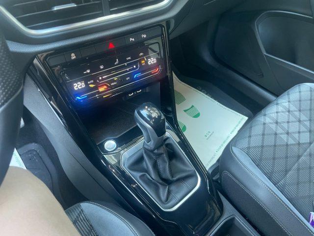 VOLKSWAGEN T-Roc 1.5 TSI ACT DSG R-Line