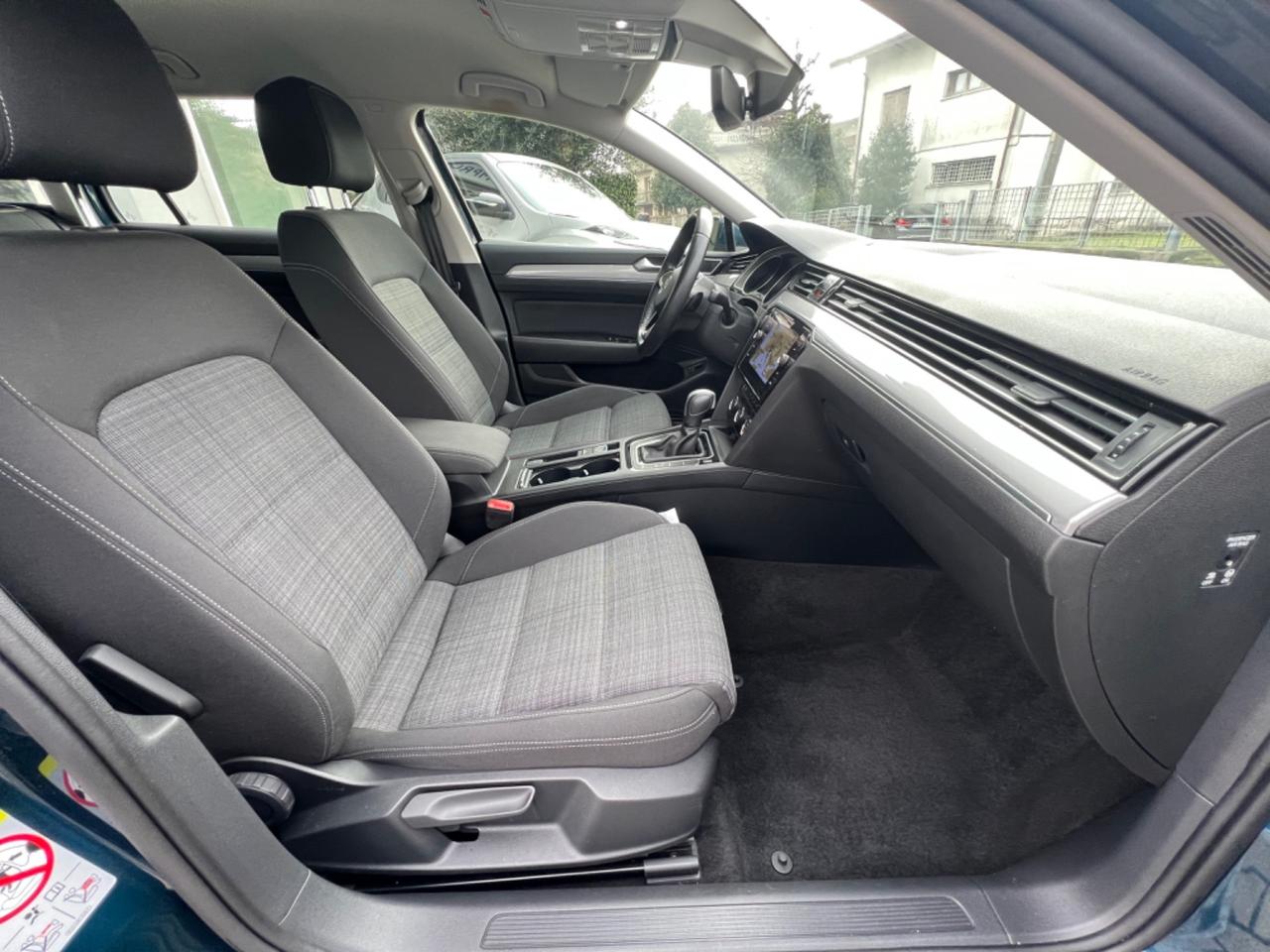 Volkswagen Passat 8ª 2.0 TDI SCR EVO DSG Business