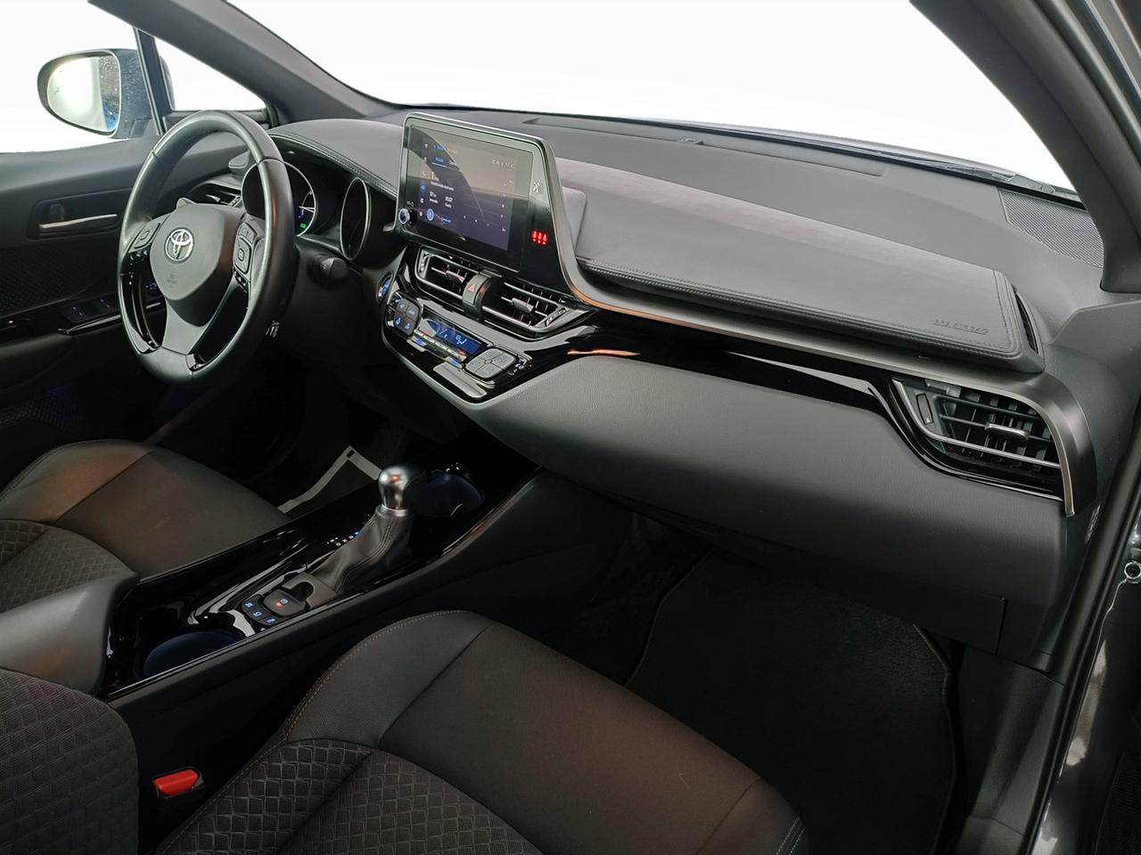 TOYOTA C-HR 2.0H HSD (184 cv) 2WD E-CVT TREND