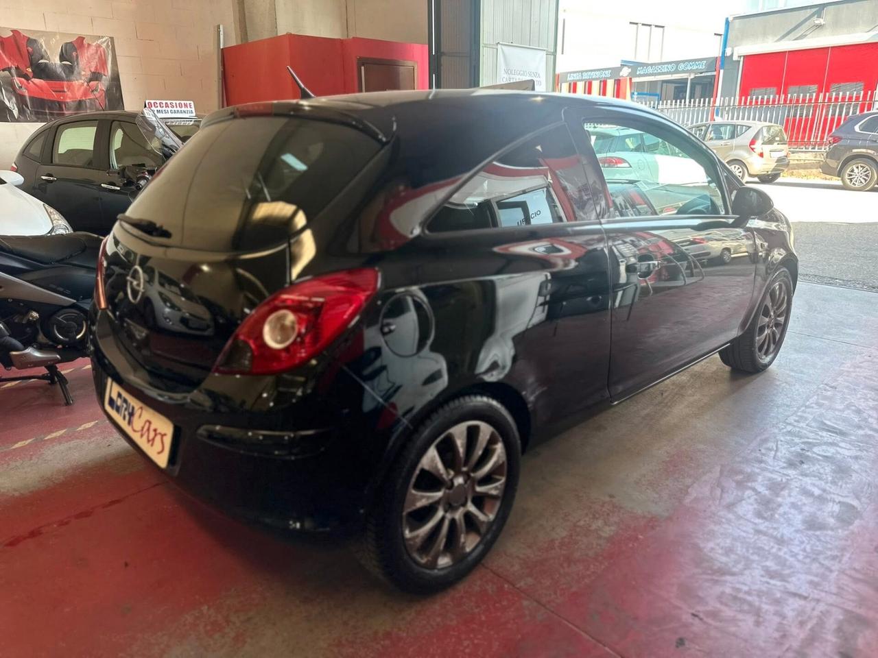 Opel Corsa 1.2 80CV 5 porte GPL-TECH Edition NEOPATENTATI