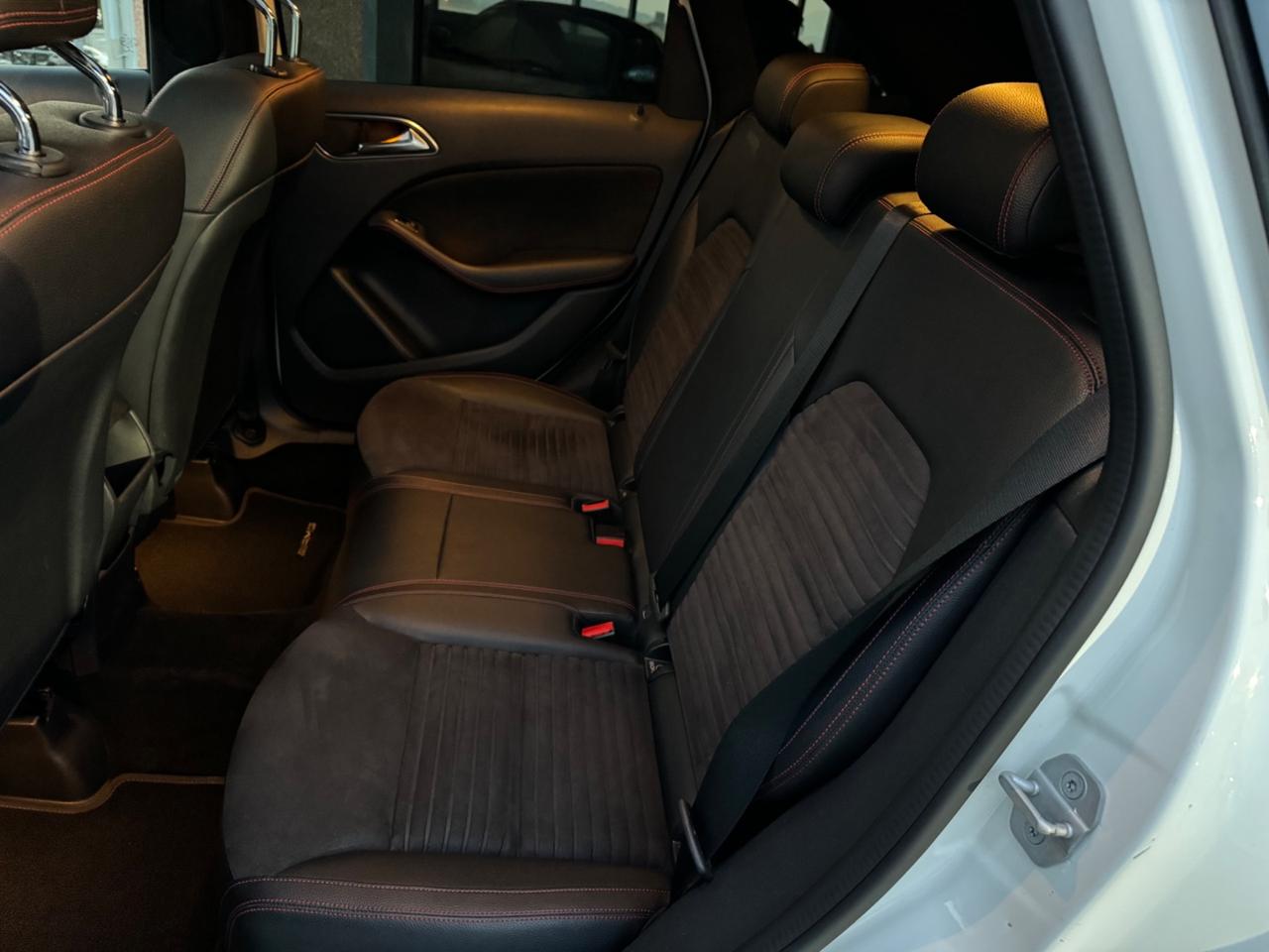 Mercedes-benz B 180 B 180 d Premium