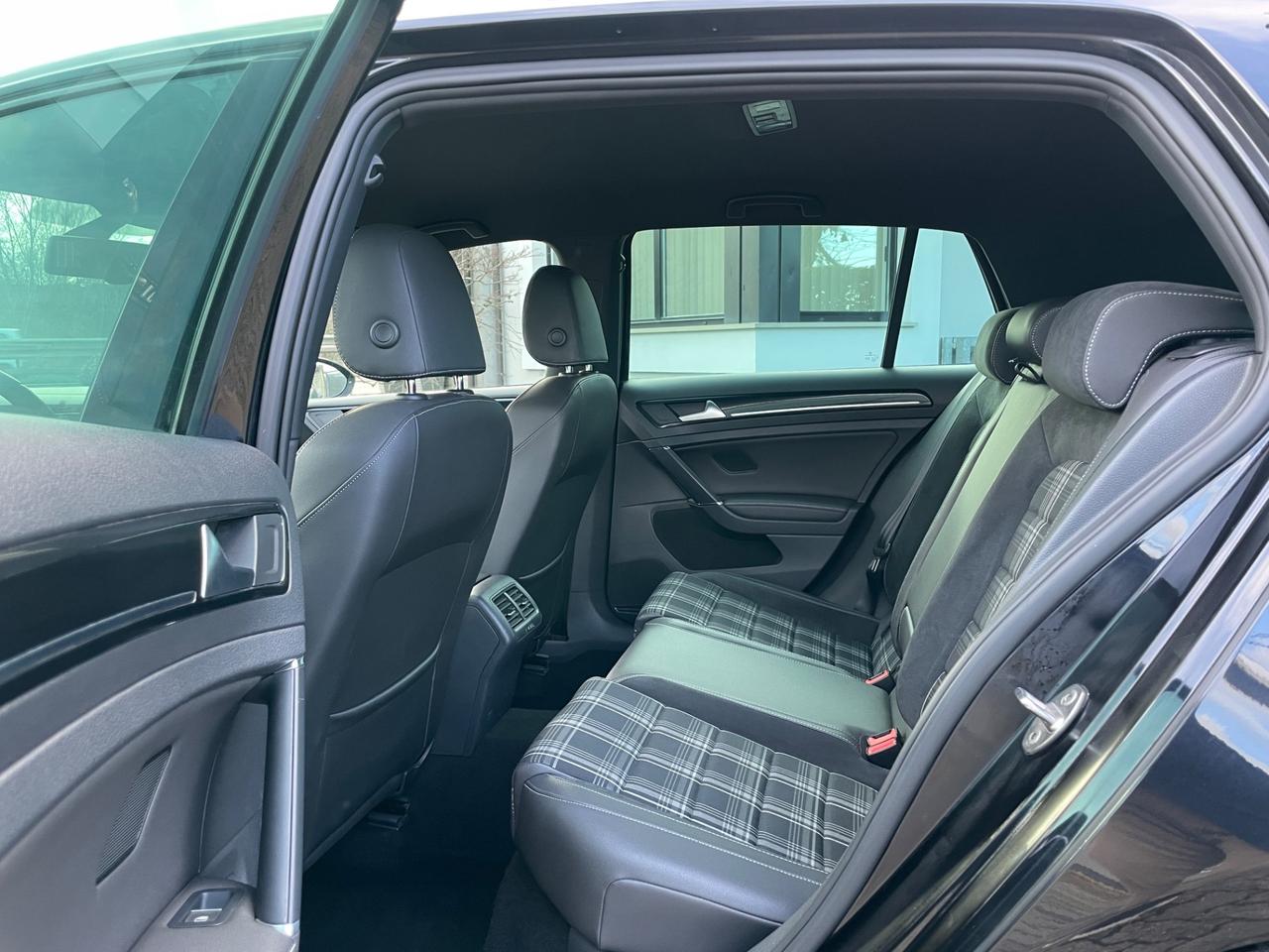 Volkswagen Golf GTD 2.0 TDI DSG 5p. BlueMotion Technology