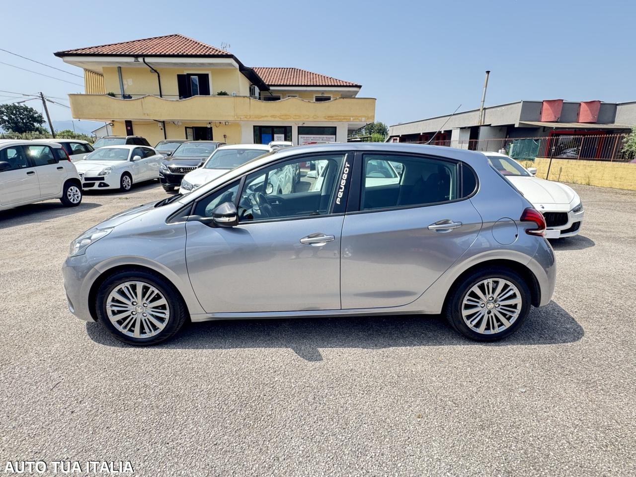 PEUGEOT 2008 1.2 BENZINA ADATTA NEOPATENTATI