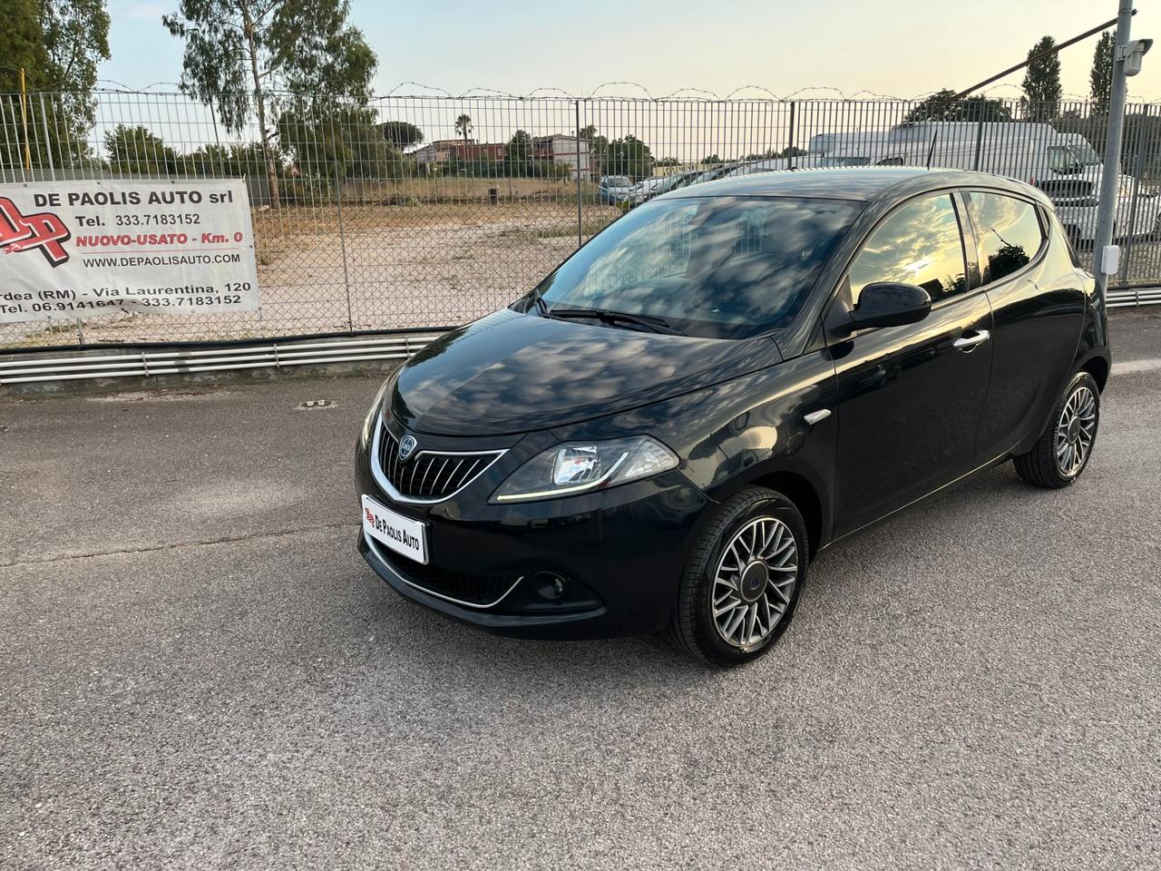 Lancia Ypsilon 1.0 FireFly 5 porte S&S Hybrid Gold Plus