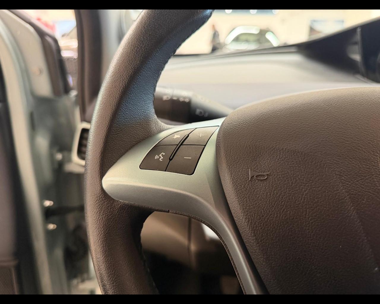 LANCIA Ypsilon 3ª serie - Ypsilon 1.0 FireFly 5 porte S&S Hybrid Silver